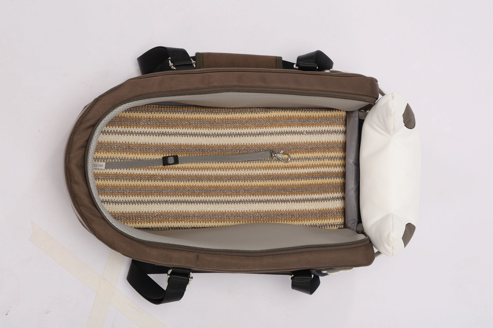 Dog car seat center console dog seat with double protection seat belt comfortable bow neck pillow suitable for dog cat puppy